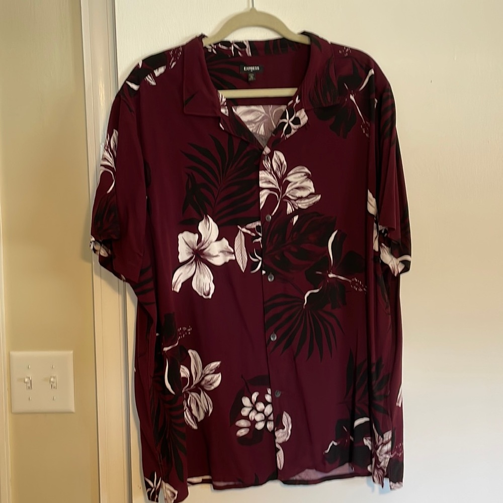 Express Floral Pattern Hawaiian Button Down XL